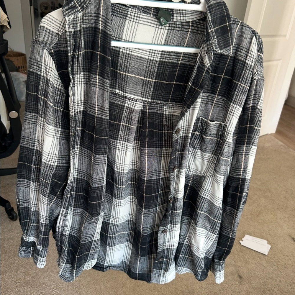 Target boyfriend style oversized Black & White Plaid Button-Up Shirt